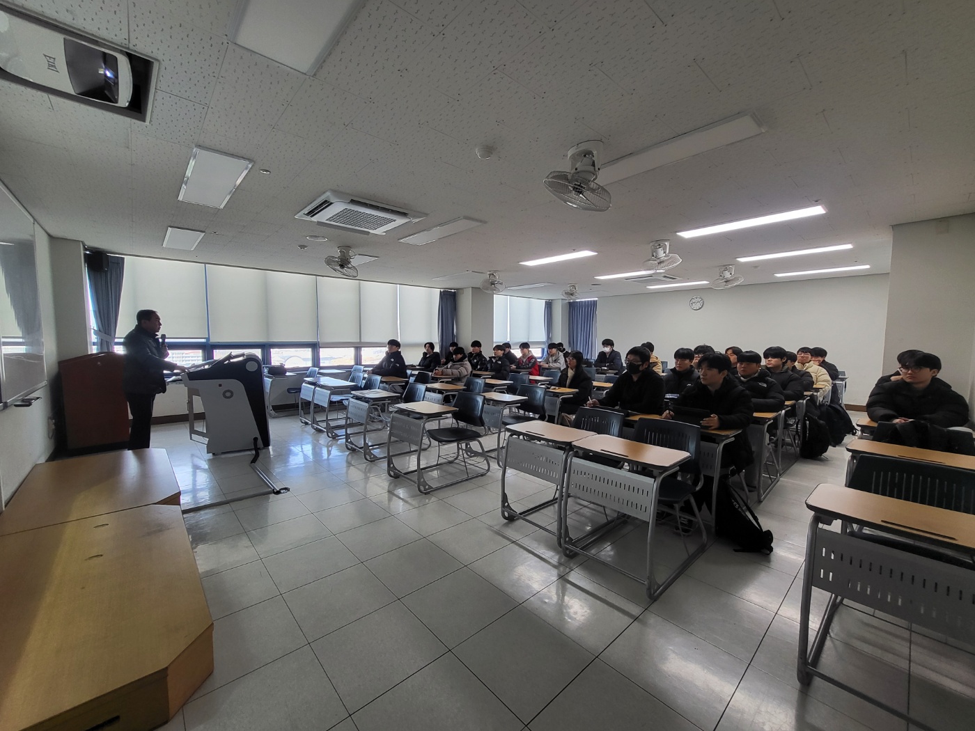 전기공학과 전문가 초청 특강 개최 대표이미지